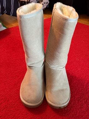 UGG Classic Tall Shearling Lined Boots in Chestnut